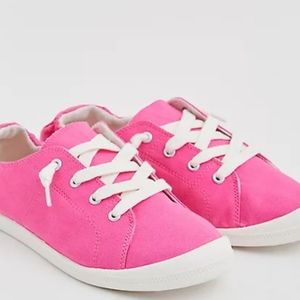 Torrid hot pink Riley ruched sneaker 8.5W